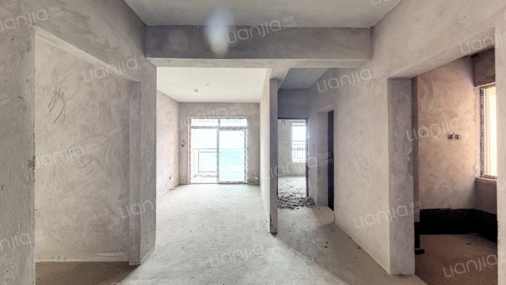 两山秀苑二手房实景图