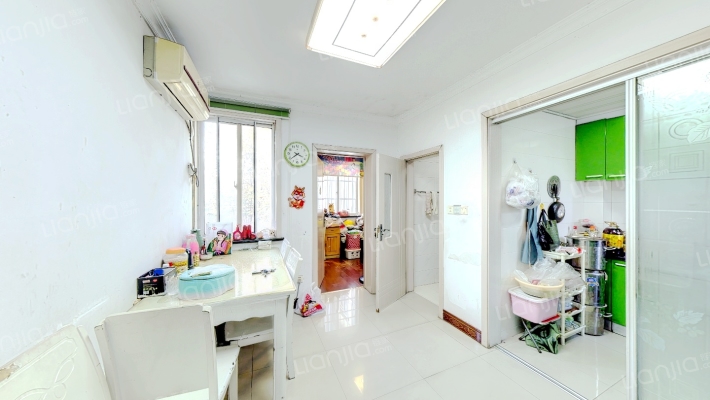 梅梁新村二手房实景图