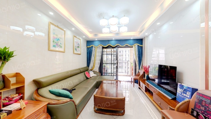 绿地香颂公馆二手房实景图