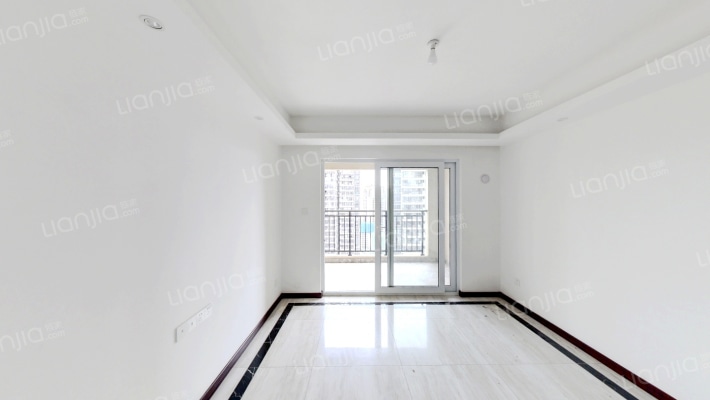 万科理想城E区二手房实景图