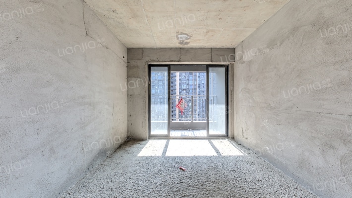 颐安天朗名庭二手房实景图