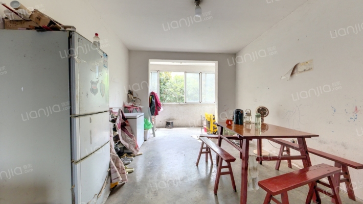 蓝天花苑二手房实景图