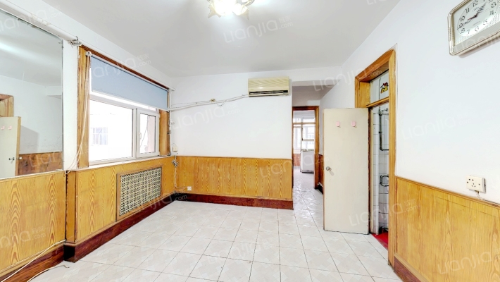 三桥街道黑龙潭社区二手房实景图