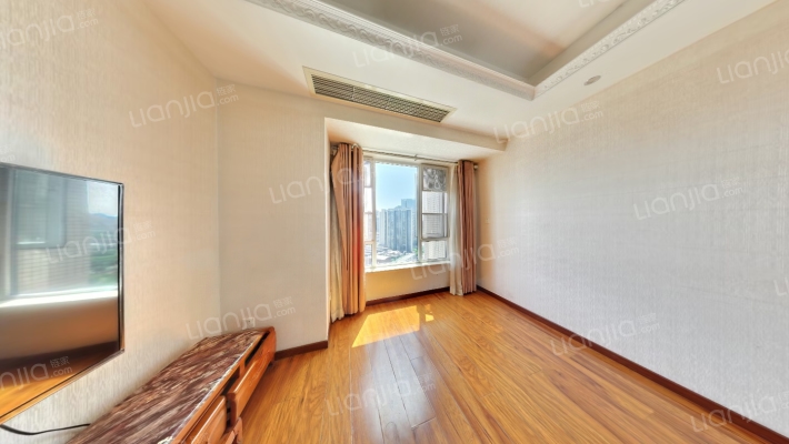 蓝润V客东区二手房实景图