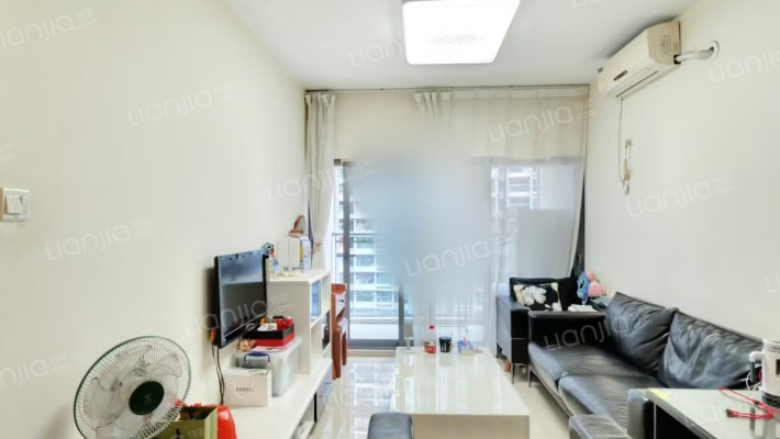 金地名津二手房实景图