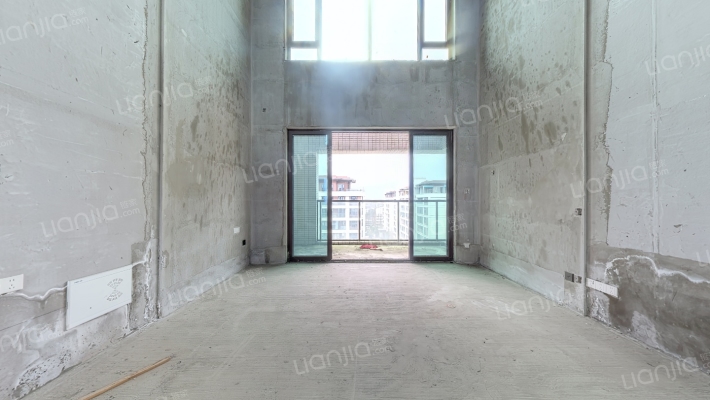 荣融雍泽公馆二手房实景图