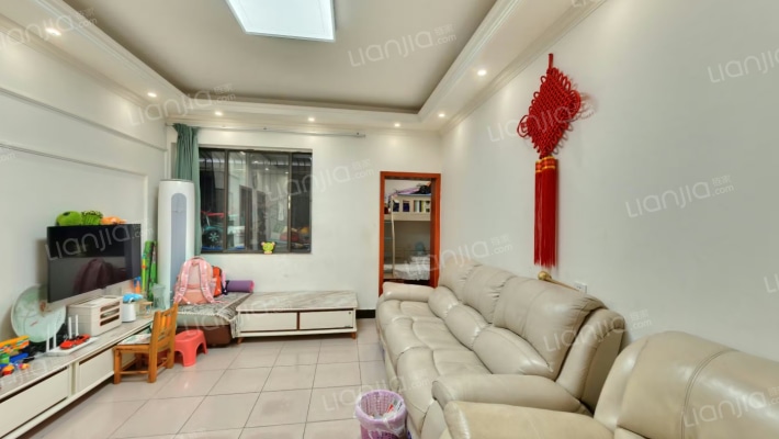 中道街52号院二手房实景图