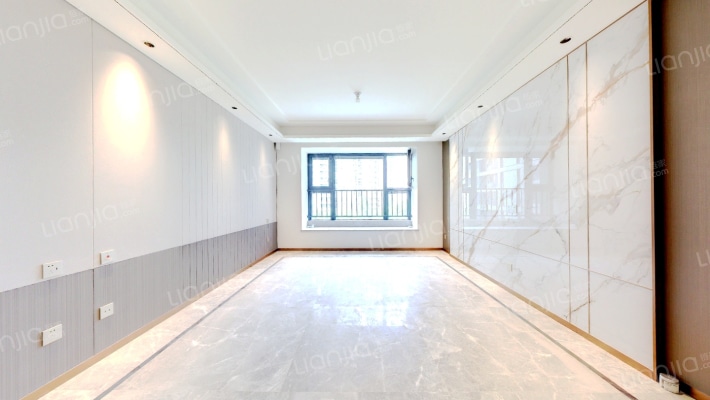 保利天汇二手房实景图