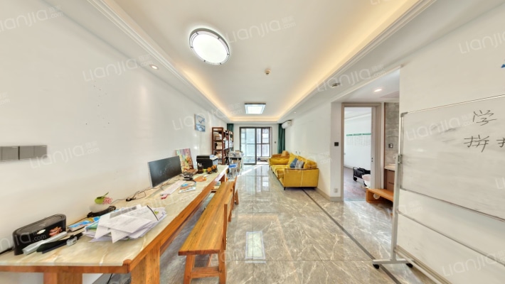 万科城湖心岛二手房实景图