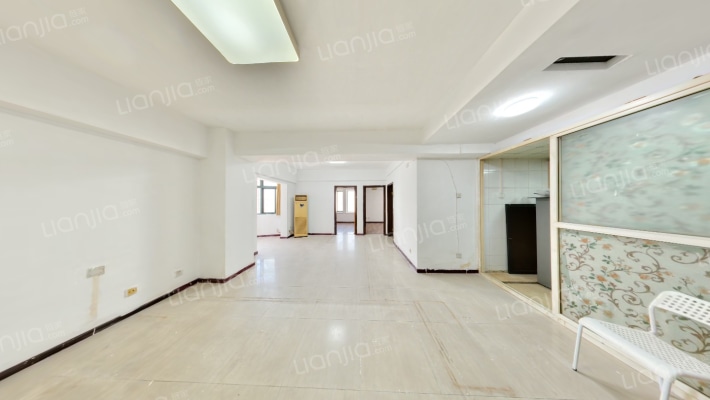 新西部医药交易大厦二手房实景图