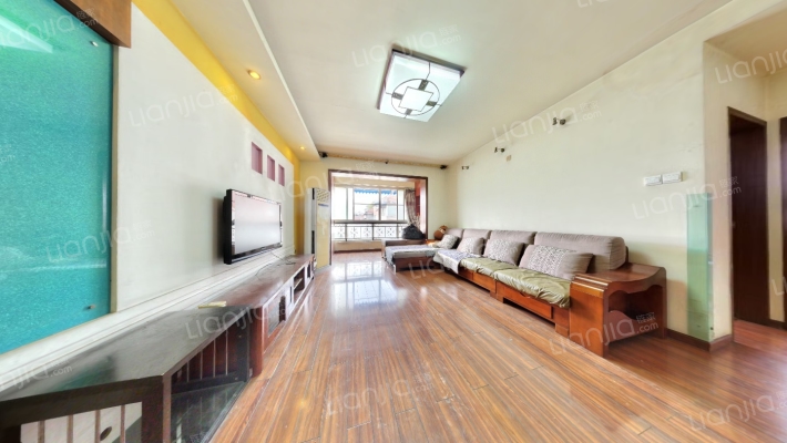 锦西花园一期二手房实景图