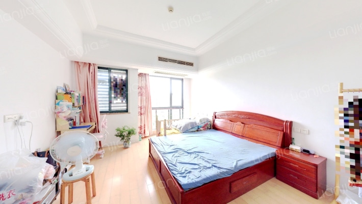 品阁二手房实景图