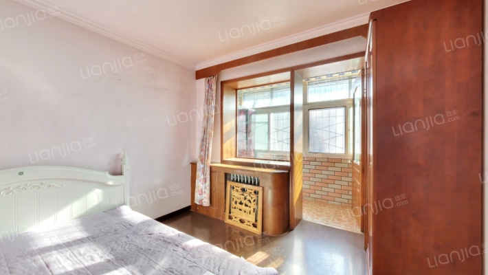 梅园二手房实景图