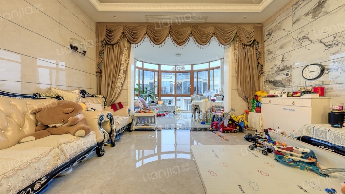 鹰冠庄园二手房实景图