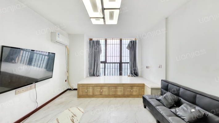 和泓四季E区二手房实景图