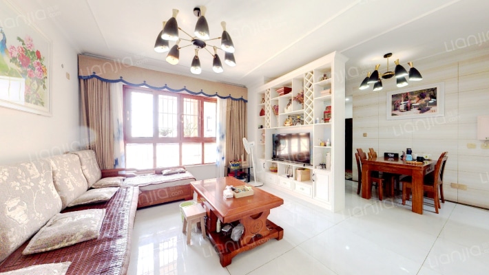 景观33号B区二手房实景图