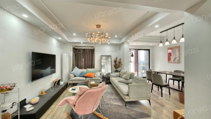 胜地名苑西区二手房实景图