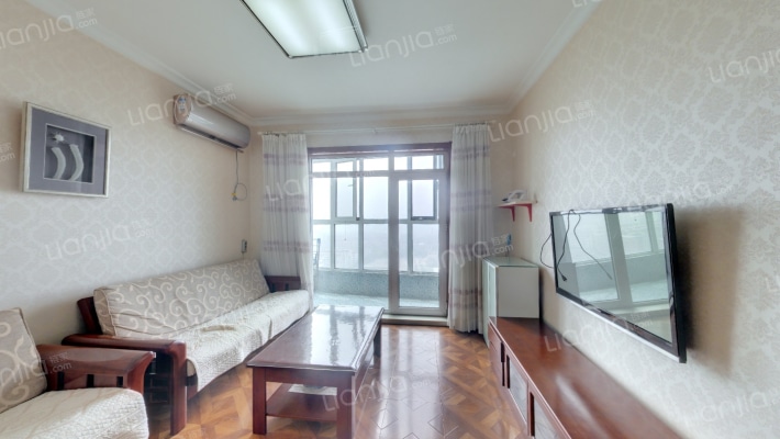 宏城金棕榈二手房实景图