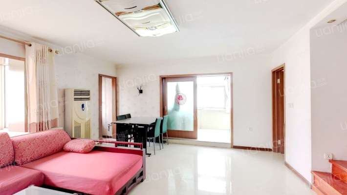 优派对小区二手房实景图