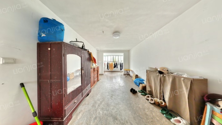 鸿运苑中区二手房实景图