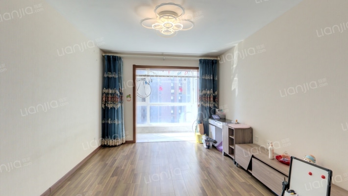 万科城市之光A区二手房实景图