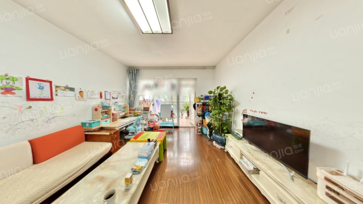 临江雅苑二手房实景图