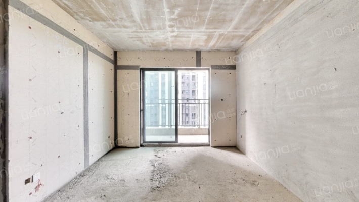 中梁玺悦台二手房实景图