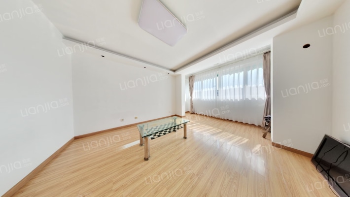 顺江新苑A区二手房实景图