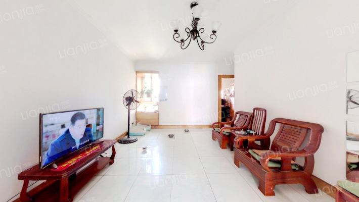 新亚苑二手房实景图