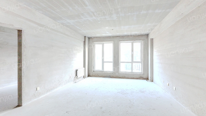 尊玉华芳二手房实景图