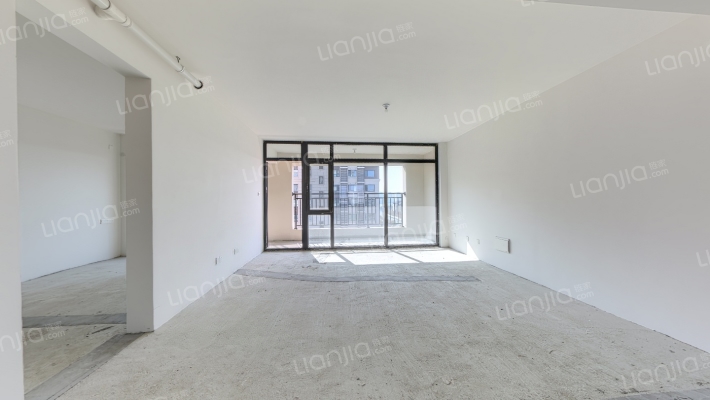 恒信凤栖桃源二手房实景图