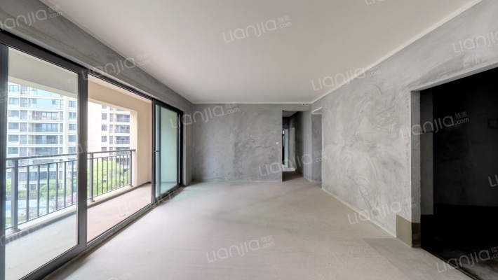 龙兴国际生态新城天璞二手房实景图