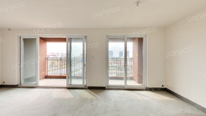 世茂江海天成二手房实景图