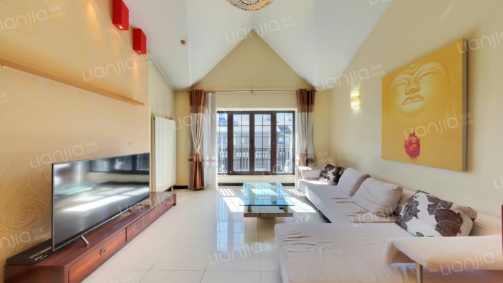 CBD国际高尔夫别墅二手房实景图