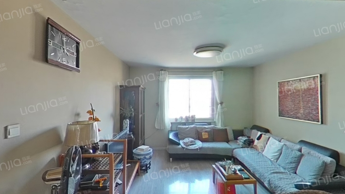 沁河西岸35号院二手房实景图