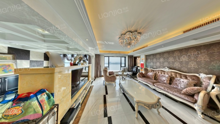 富宸江滨18号公馆二手房实景图