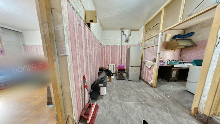 建大二小区二手房实景图