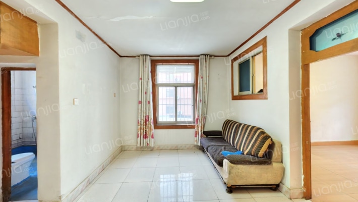 纪委劳动服务公司商住楼二手房实景图