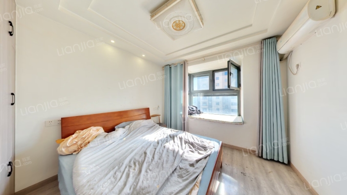 西渚花苑南区二手房实景图