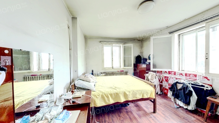 港建里二手房实景图