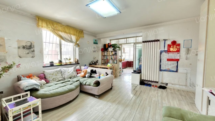 东南新苑二手房实景图