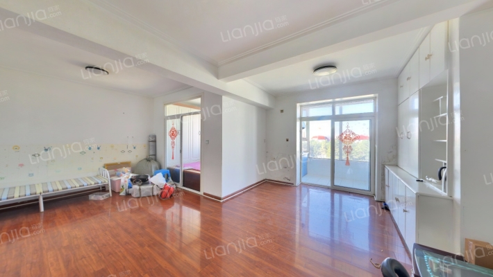 飞行员公寓二手房实景图