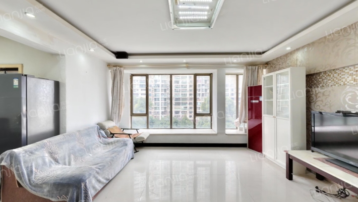 金河国际华庭二手房实景图