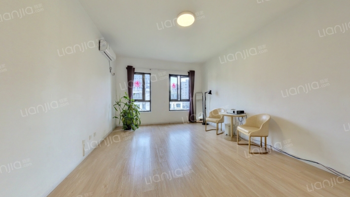 颐和府邸B区二手房实景图