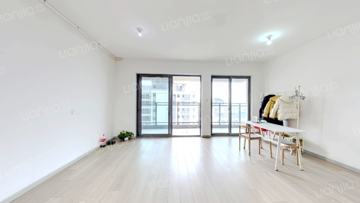 蓝光晶曜雅苑二手房实景图