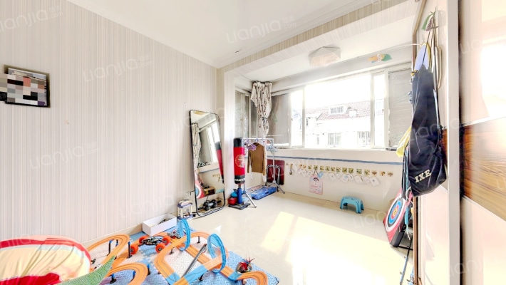 莲花新村八区二手房实景图