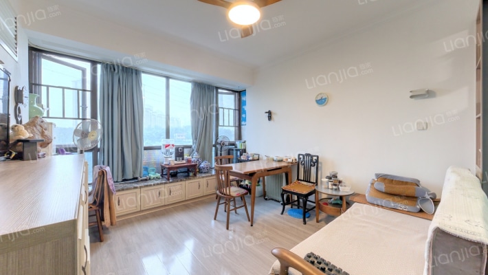 绿城高尔夫小镇二手房实景图