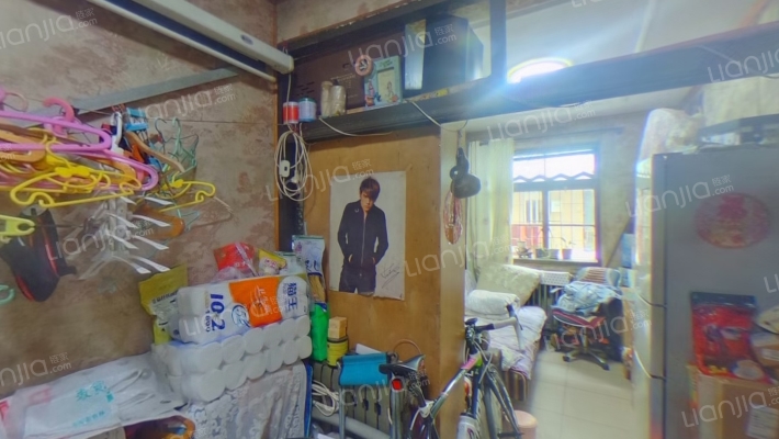 展览路25号公交院二手房实景图