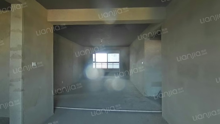 凤凰花园A03春华苑二手房实景图