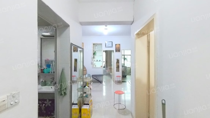 进步亚泰二手房实景图